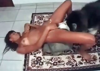 Husky starts licking tight pussy of a slender ebony bitch